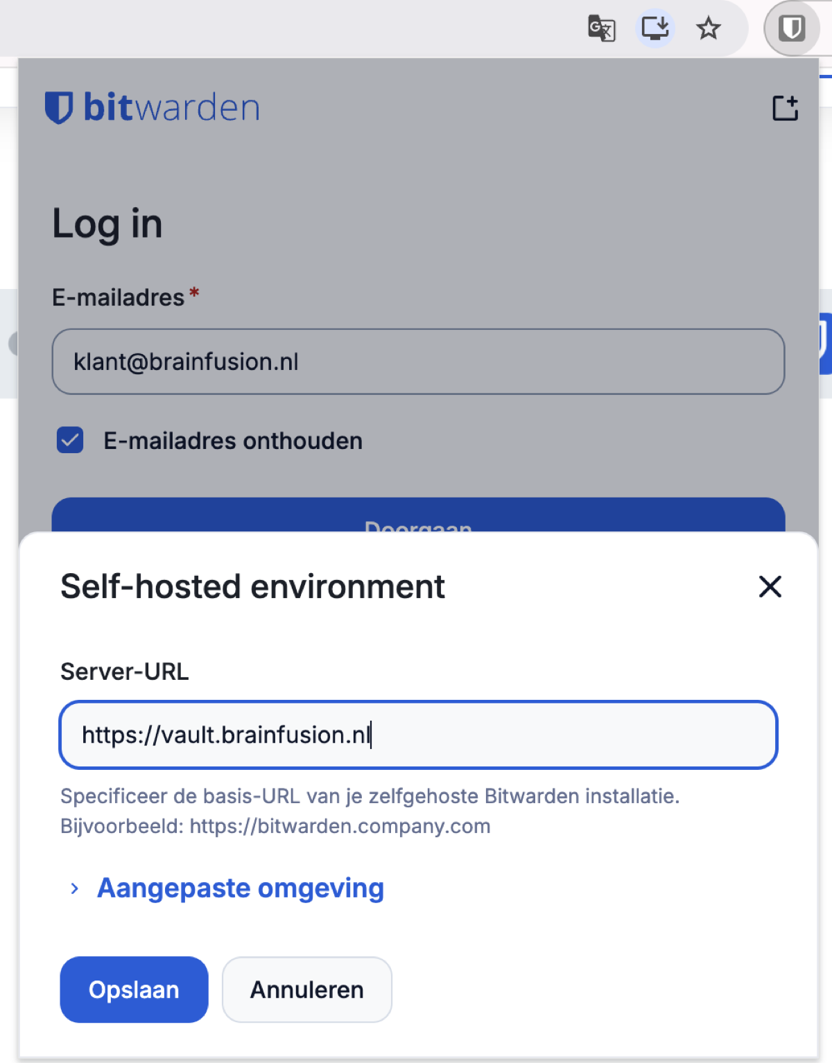 Self-host server-URL in de extensie